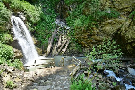 Парк водопадов менделиха