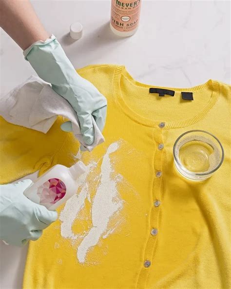 Как отмыть краску от одежды