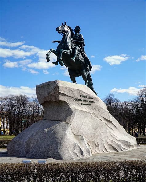 Памятник петру 1 в санкт петербурге