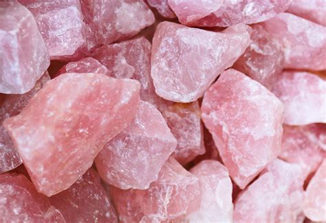 Розовый кварц камень