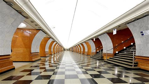 Самая глубокая станция метро в москве
