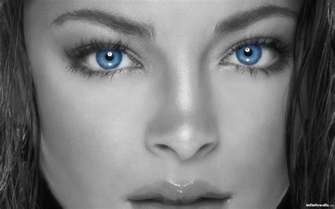 Серо голубые глаза у женщин