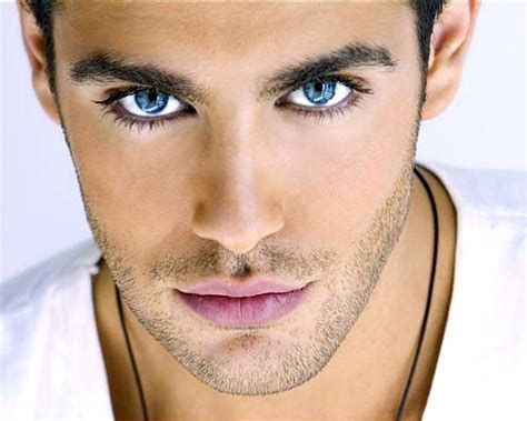 Серо голубые глаза у мужчин