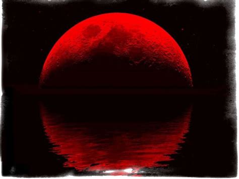 Почему луна красная
