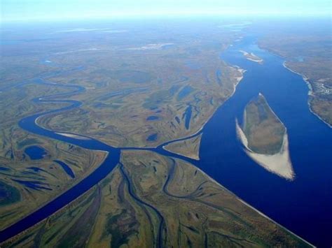 Самая большая река в россии