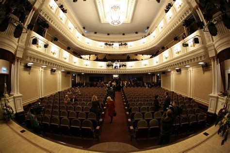 Театр комедии москва официальный сайт